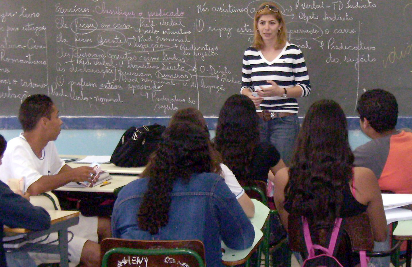 Haifa Madi conversa com alunos da Escola Estadual Raquel de Castro<a style='float:right;color:#ccc' href='https://www3.al.sp.gov.br/repositorio/noticia/03-2008/HAIFA CAMPANHA GRAVIDEZ.jpg' target=_blank><i class='bi bi-zoom-in'></i> Clique para ver a imagem </a>